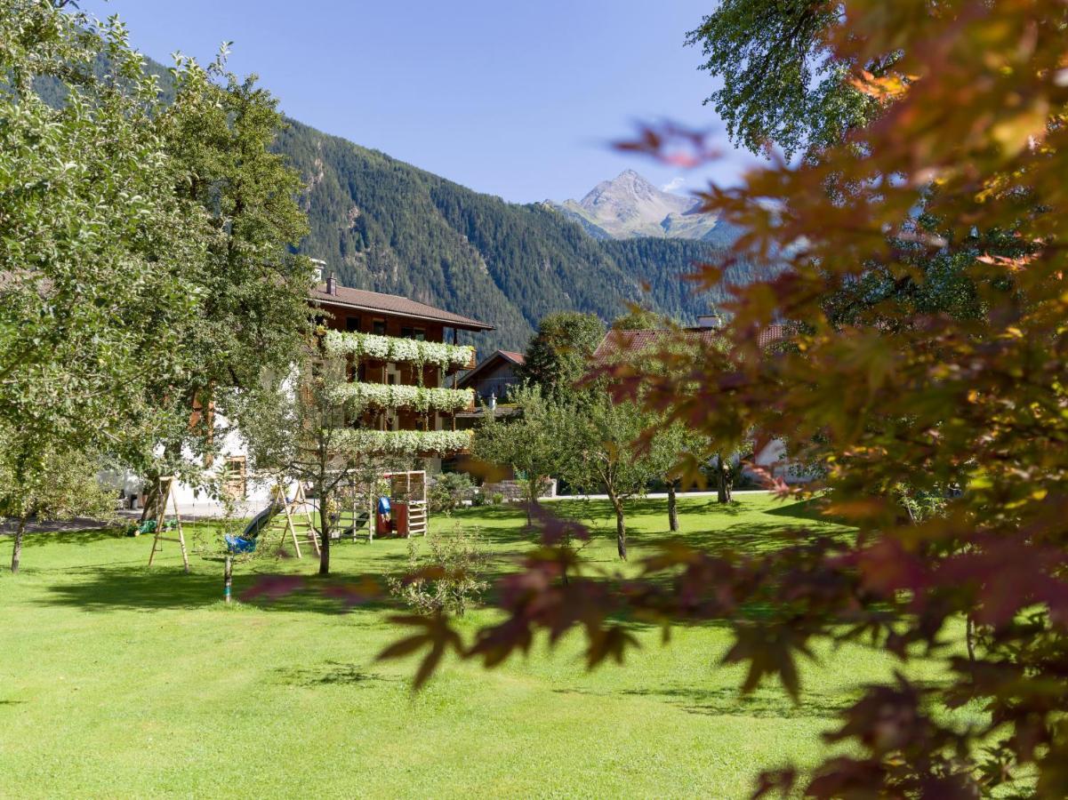 Hof Neuhaus Appartement Mayrhofen Buitenkant foto