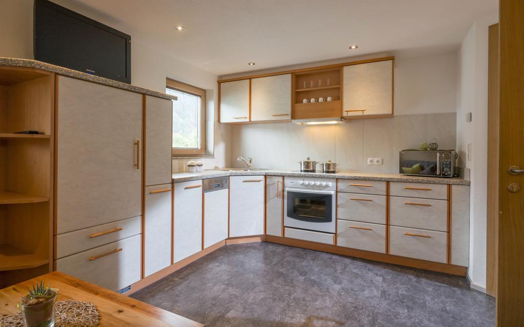 Hof Neuhaus Appartement Mayrhofen Buitenkant foto