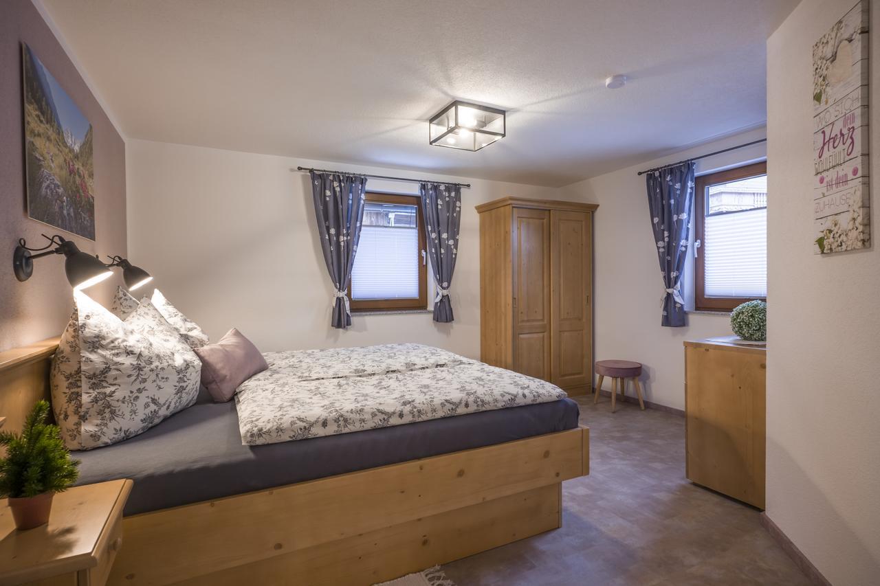 Hof Neuhaus Appartement Mayrhofen Buitenkant foto