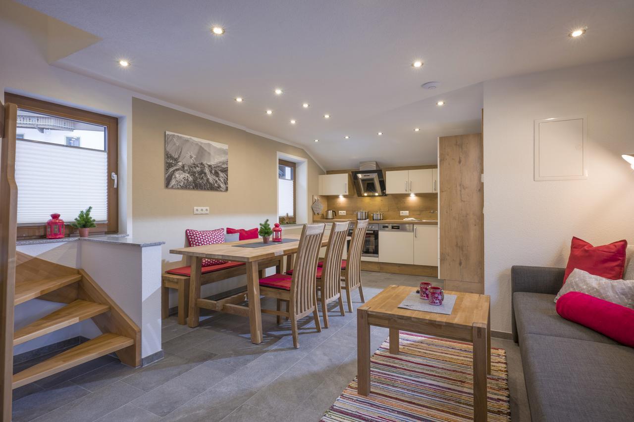 Hof Neuhaus Appartement Mayrhofen Buitenkant foto