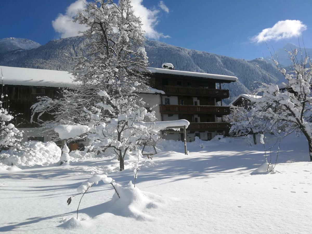 Hof Neuhaus Appartement Mayrhofen Buitenkant foto